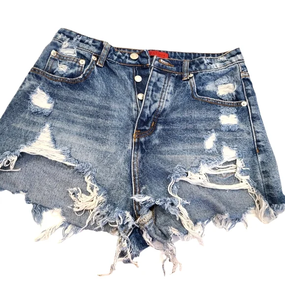 Signature 8 Distressed Button Fly Jean Shorts size medium - Picture 1 of 4